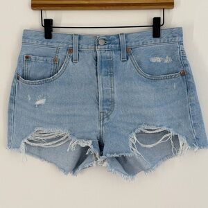 Levi's 501 Women's Cut-Off Denim Shorts Light Wash Button Fly Size 30